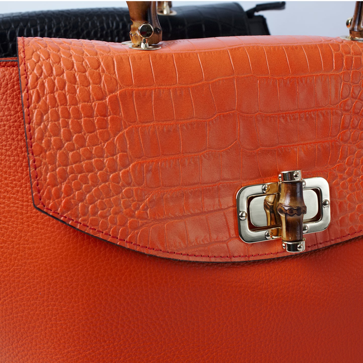 Nove Details Italian Leather Handbag Solo Perché Bags
